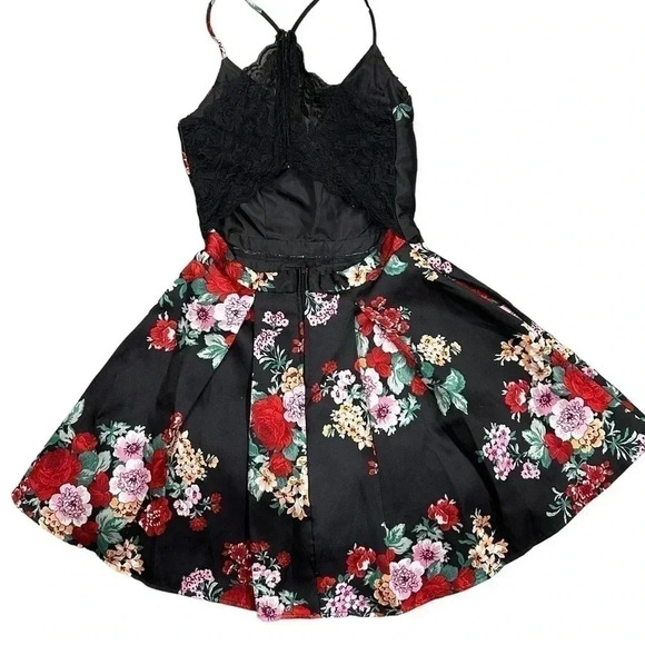 B Smart Fit N Flare Black Floral Sweetheart Girls XS/S EUC Dress - Picture 4 of 15